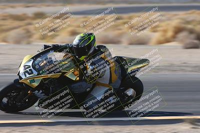 media/Jan-10-2025-CVMA Friday Practice (Fri) [[489e0da257]]/Group 4 and Trackday/Session 2 (Turn 4 Inside)/